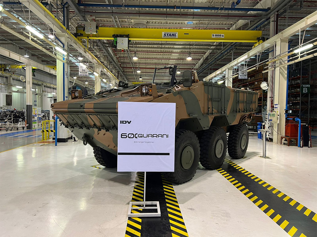Iveco celebra a fabricação do blindado Guarani de nº 600