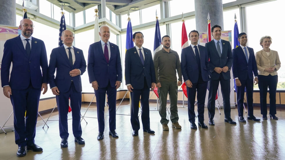Zelensky obtém mais apoio militar no G7 e Rússia critica "show de propaganda"