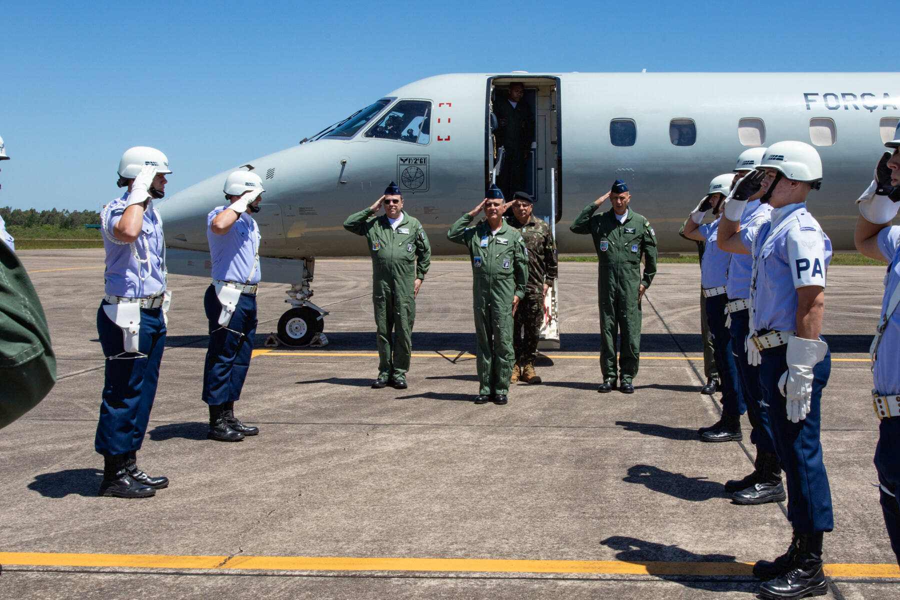 EXCON Tínia 2023 recebe visita de comitiva do Alto-Comando da Aeronáutica