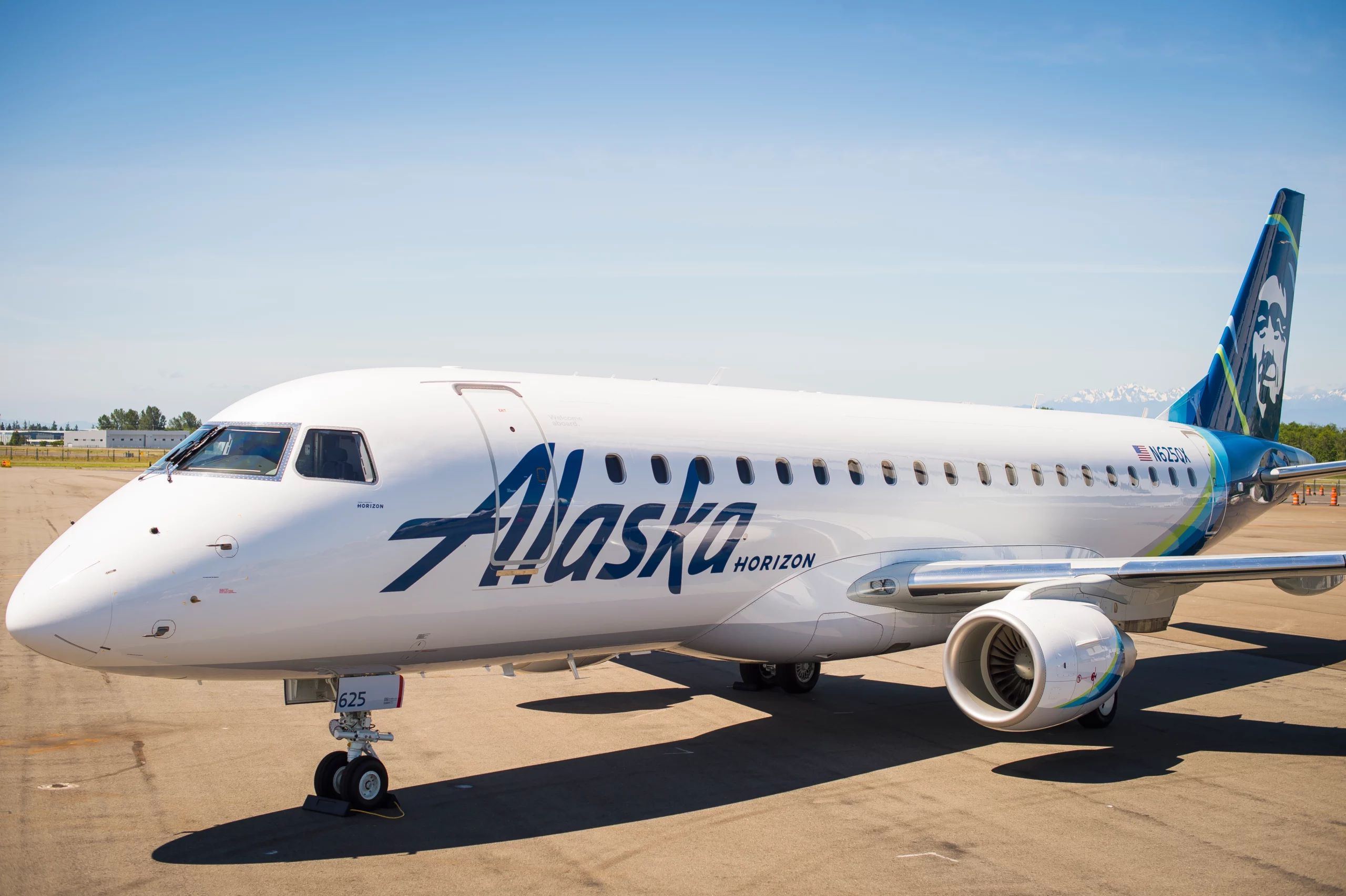Alaska Air Group Orders Eight New E175 Aircraft for Operation with Horizon Air