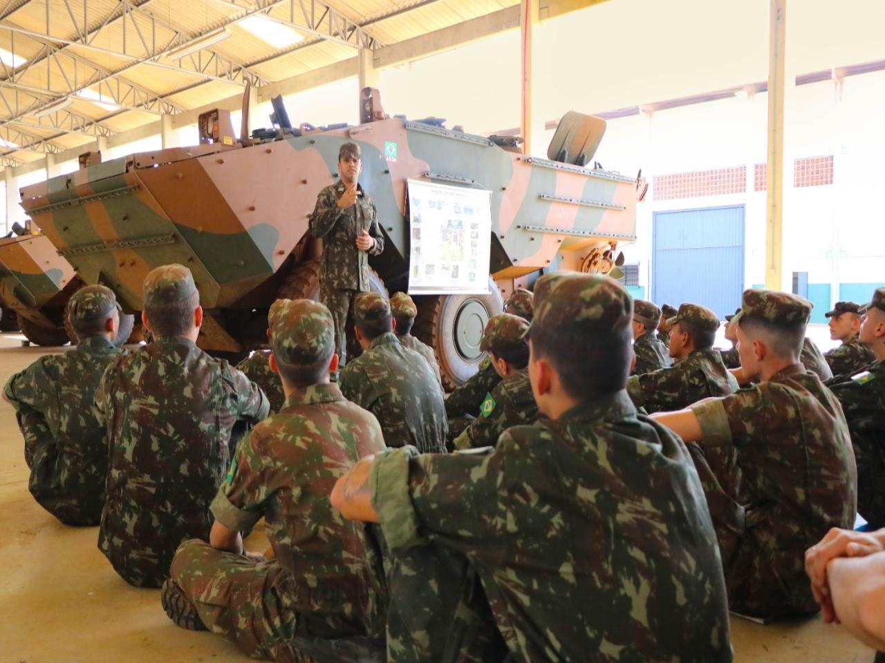 Battalion conducts instruction to adapt to the Mechanized Infantry in Foz do Iguaçu (PR)