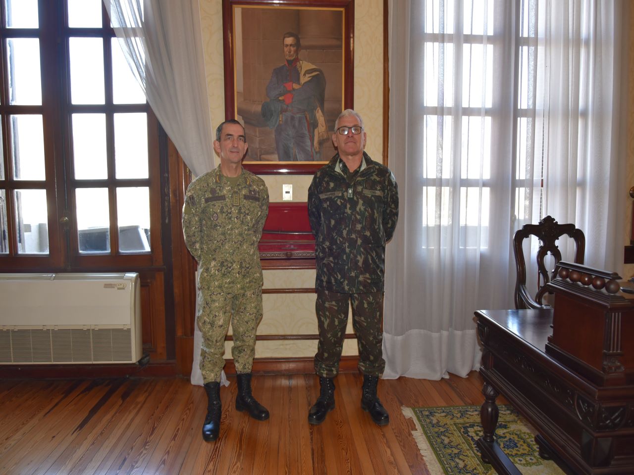 Southern Military Commander of the Brazilian Army strengthens ties with Uruguayan Army
