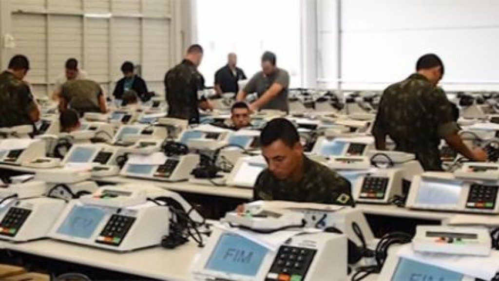 The Armed Forces participate in the supervision of the electronic voting system in Brazil