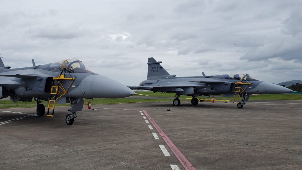 Two more F-39 Gripen aircraft for FAB