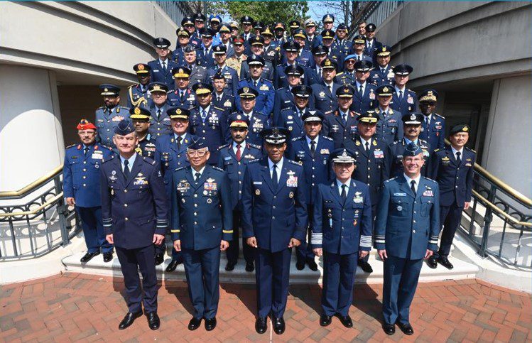 FAB Commander participates in Conference with Air Force Chiefs