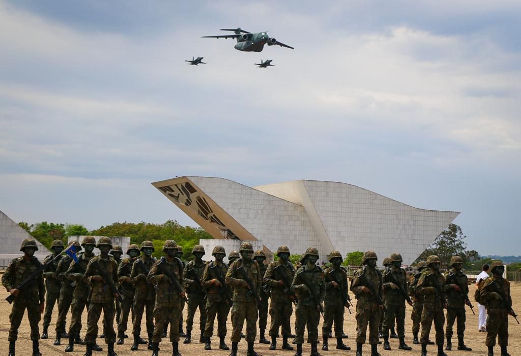 Aircrafts fly over ceremony to mark the changing of the Flag in the Federal Capital of Brazil