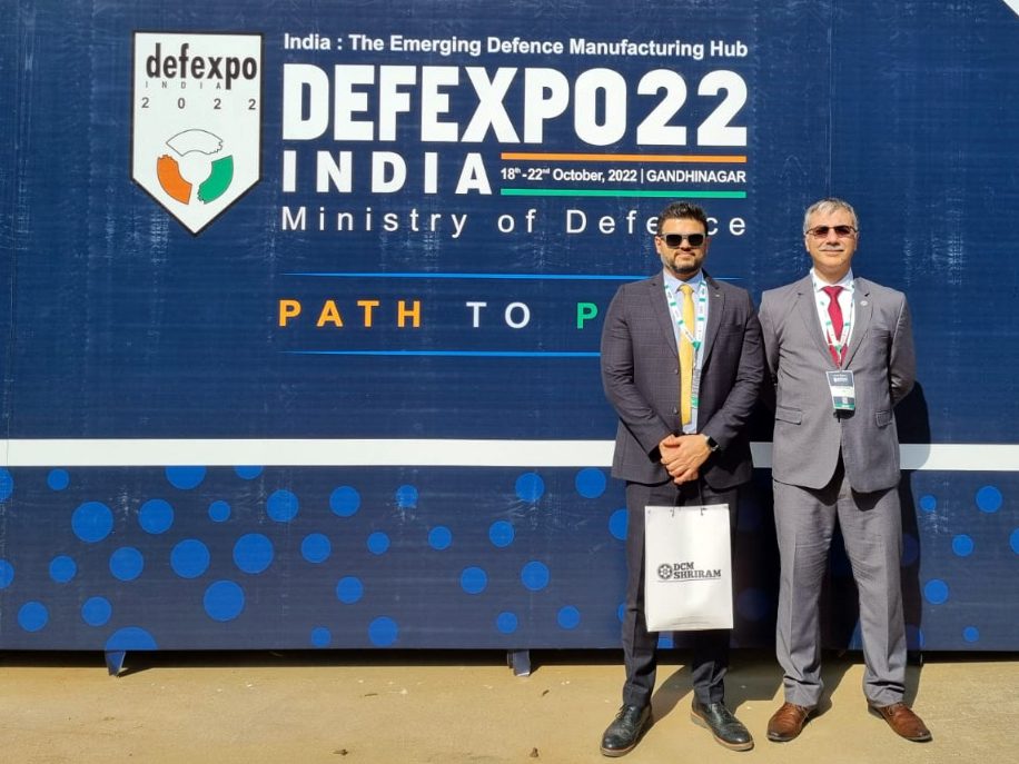 Colonel Antonio Ribeiro (right), Director of Projects at ABIMDE, and Mr. Anirudh Sharma, from the ApexBrasil office in Dubai - Credit: Divulgação/ABIMDE