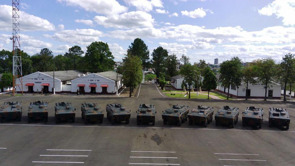 Brazilian Army donates 21 armored vehicles to the Uruguayan Army