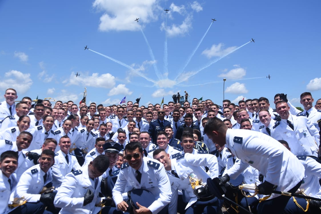 In a military ceremony, AFA graduates 149 new Aviators, Intendants and Infantrymen