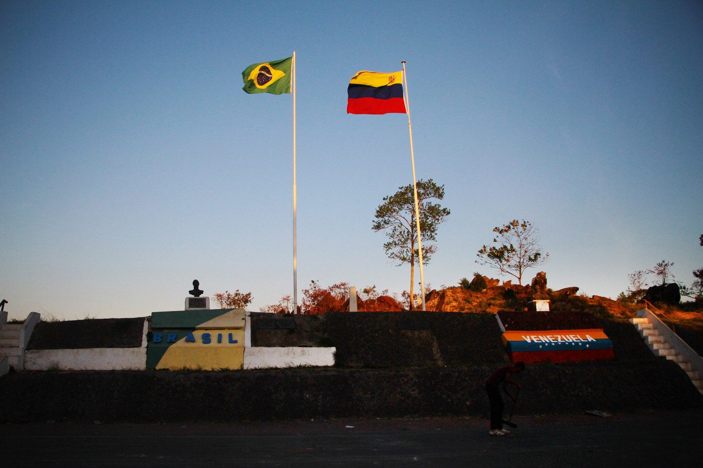 Brazil sends a mission to Venezuela to begin reopening the embassy