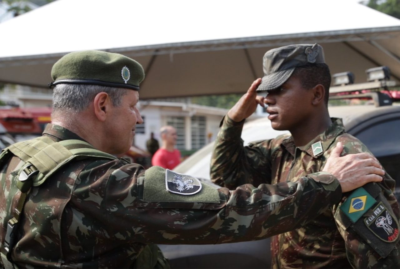 Brazilian Army Commander follows up on the work of the military on the São Paulo coast