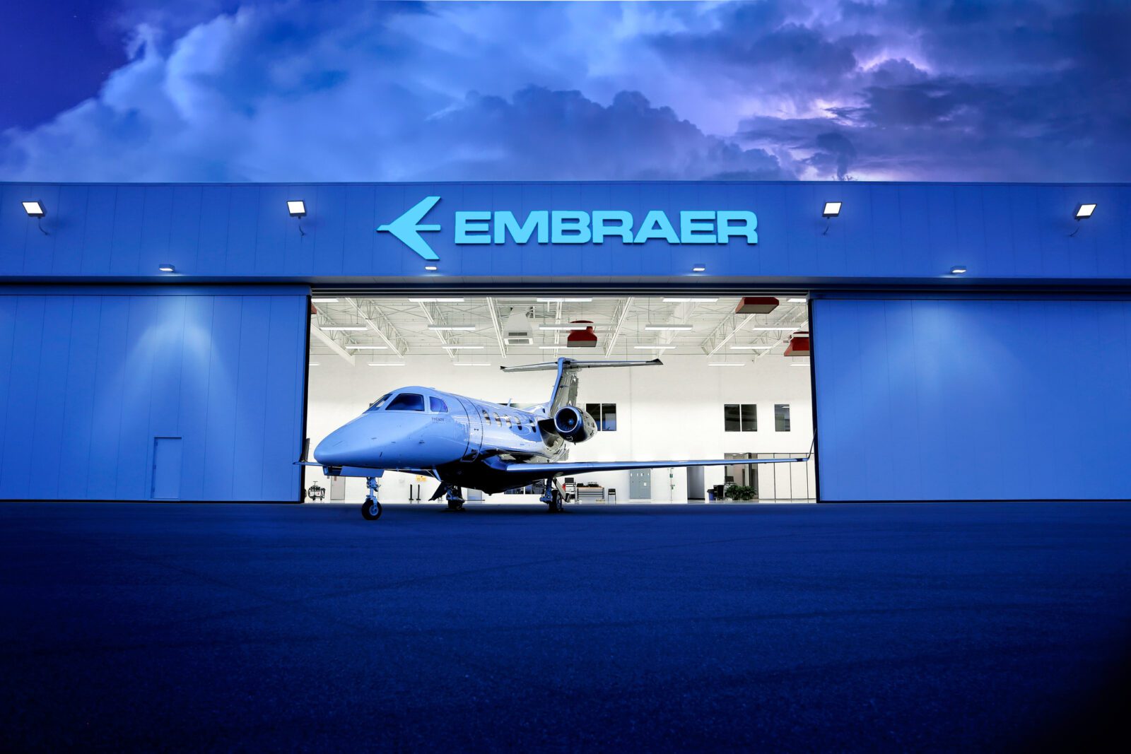 Embraer’s Phenom 300 becomes world’s best-selling light jet for 11th consecutive year