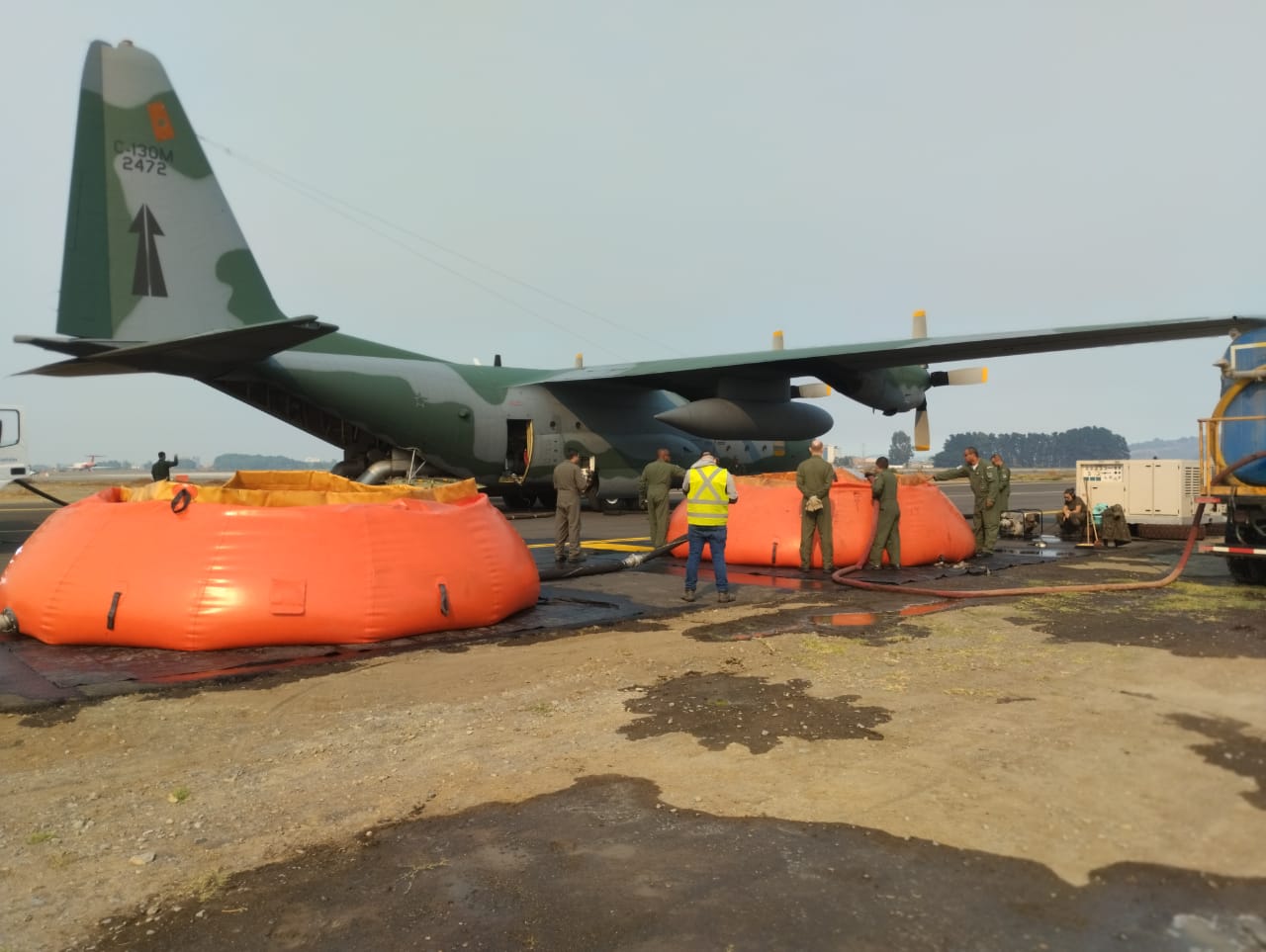 C-130 Hercules undertakes forest fire fighting mission in Chile