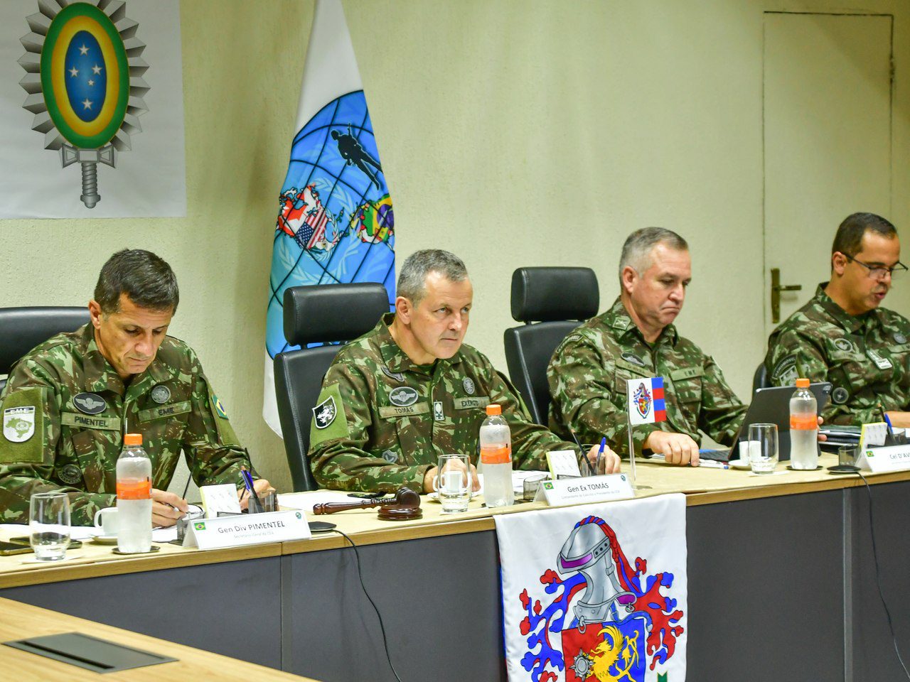 Commanders of the Armies of the Americas meet via videoconference
