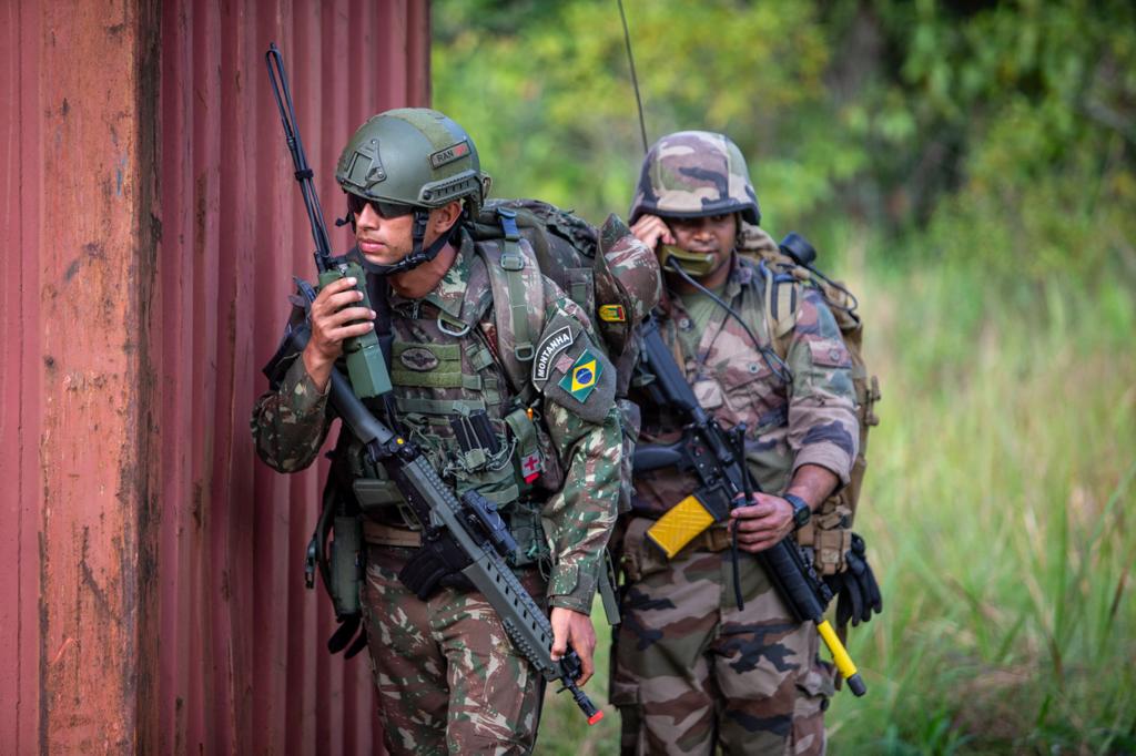 Operation Fer de Lance brings France and Brazil together in a combined exercise