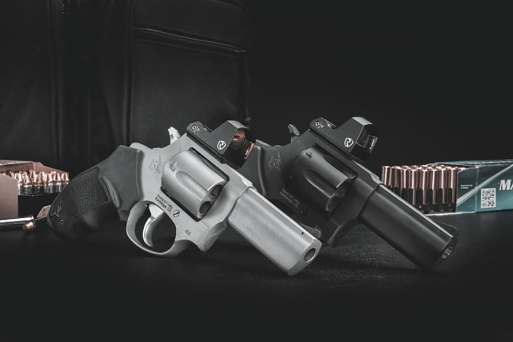 Taurus innovates and launches in the Brazilian market the first revolvers in the world ready to receive optical sights