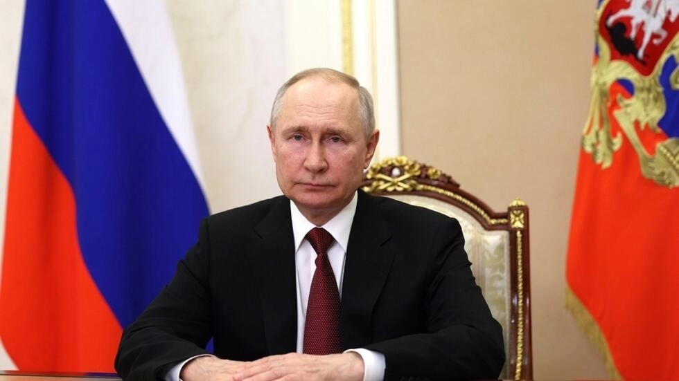 Putin resurfaces after attempted rebellion in Russia; Prigojin remains under investigation
