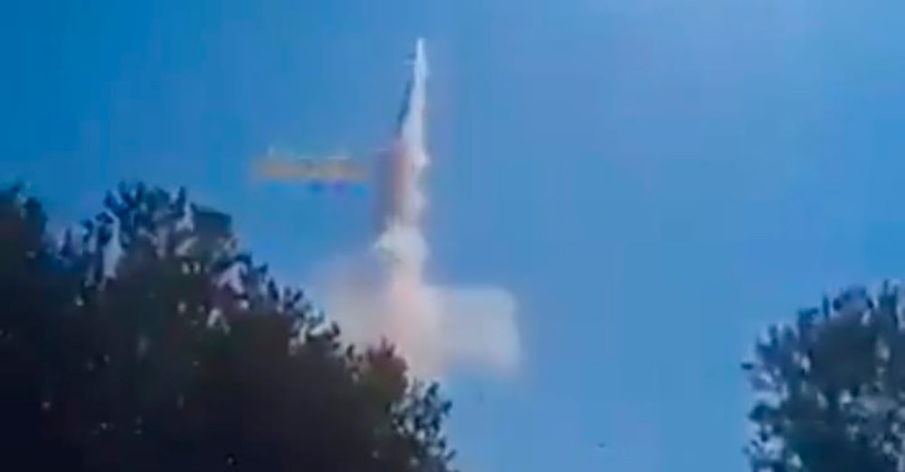 Foto: Imagem do lançamento do foguete vindo de Jenin, Cisjordânia.