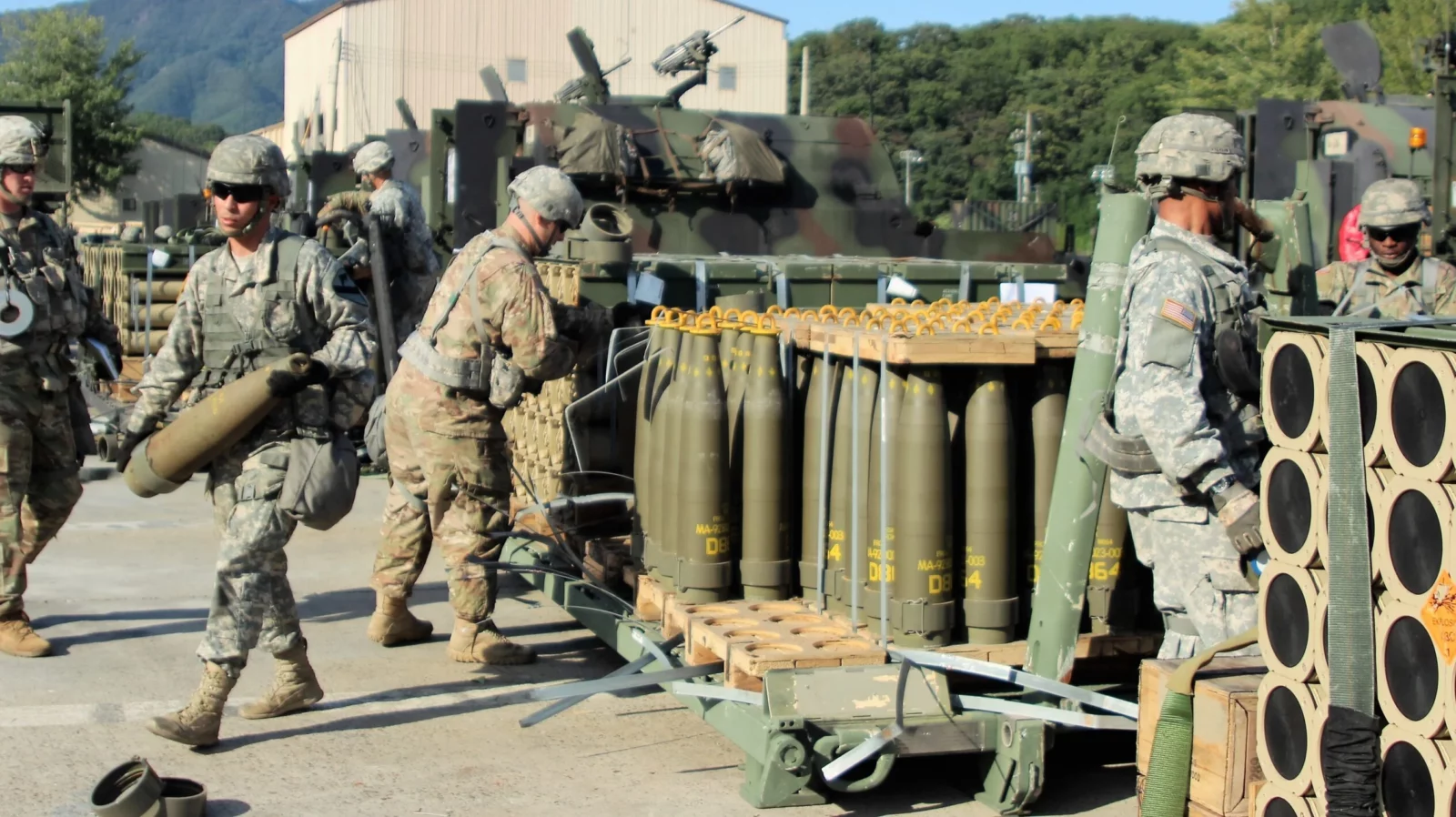 US to send cluster bombs to Ukraine in $800M aid package and sends message to China