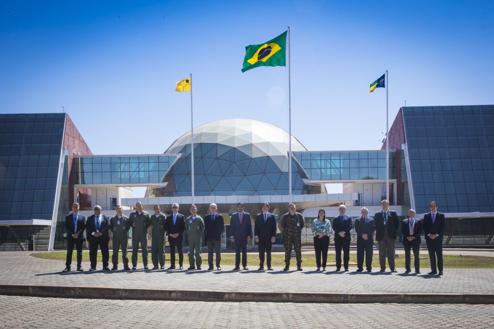 Brazilian Ministers of Defense and Communications visit FAB Space Operations Center