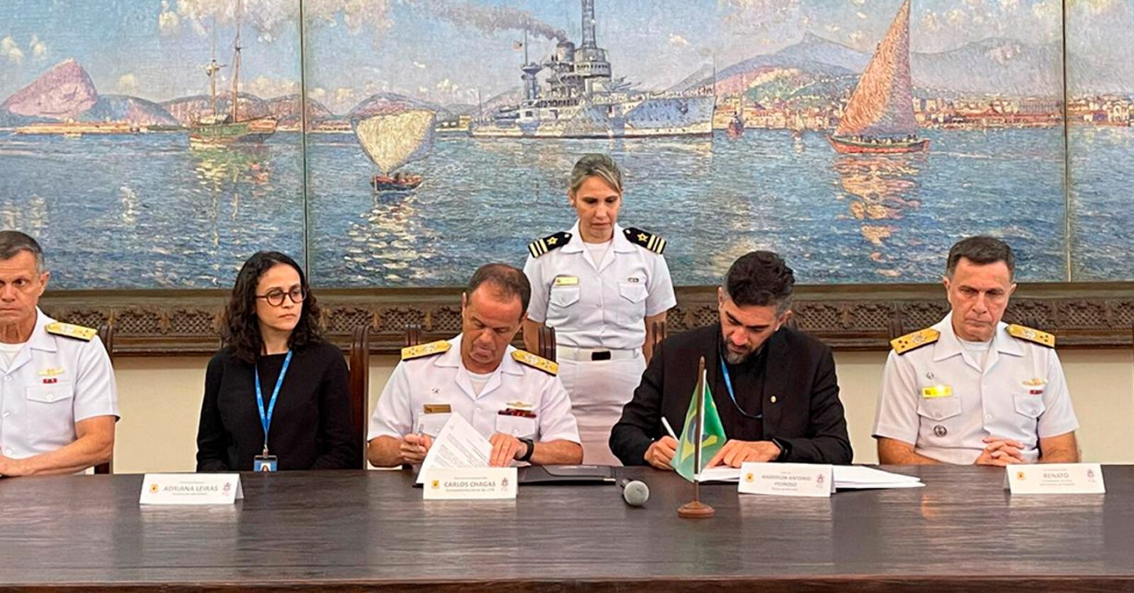 Marinha assina acordo com a PUC-Rio para desenvolvimento de estudos nas Operações Humanitárias
