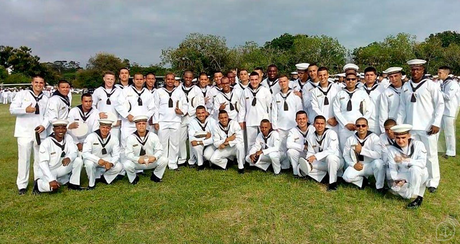 Featured photo: Class of sailors who, in 2017, presented the suggestion to change the uniform - Image: Personal Archive