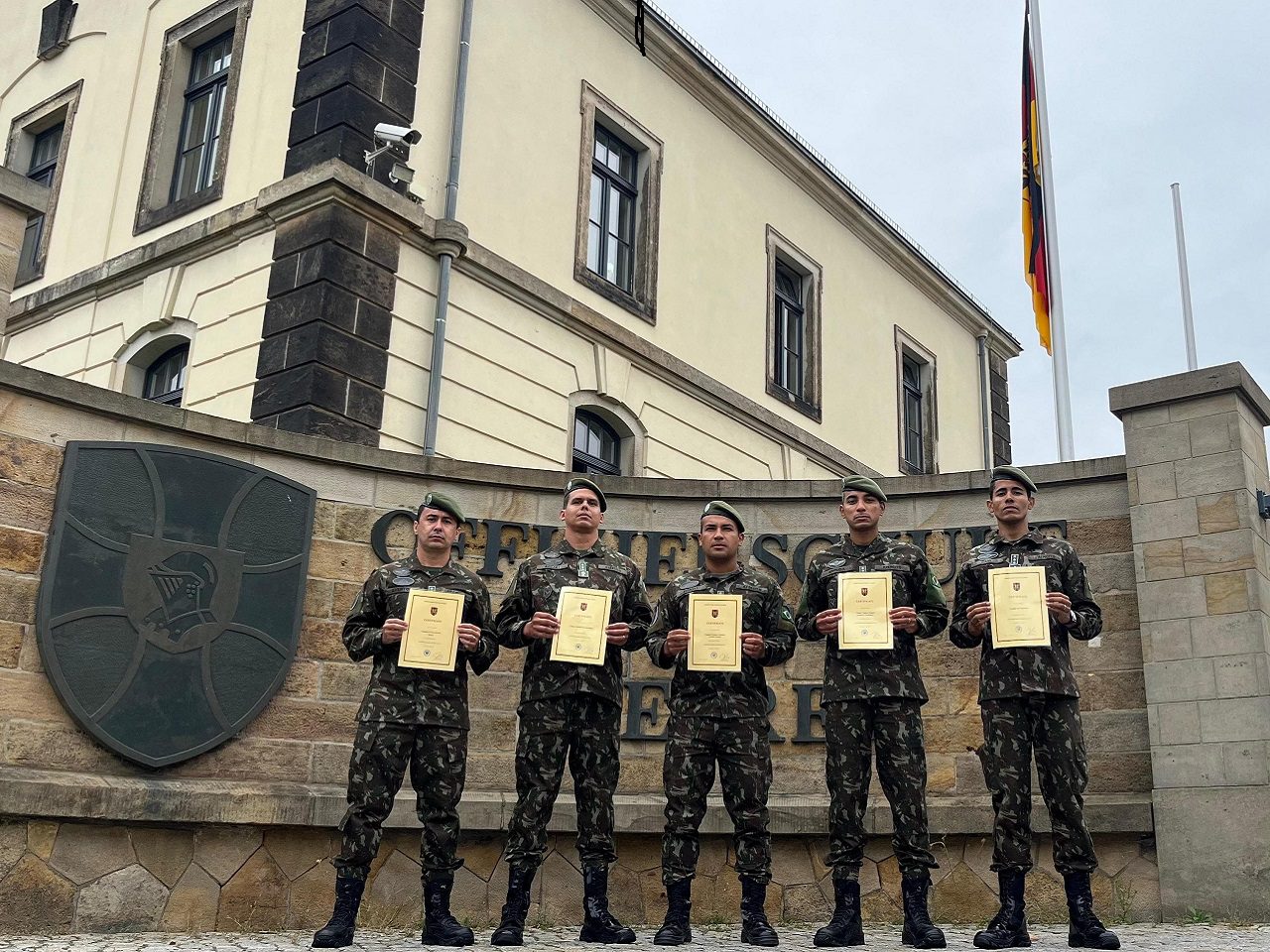 Brazilian captains complete German Army Subunit Commander Course