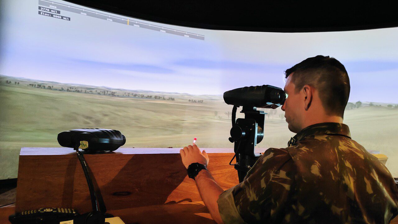 Training integrates artillery and maneuvering elements in the Brazilian army's Fire Support Simulator