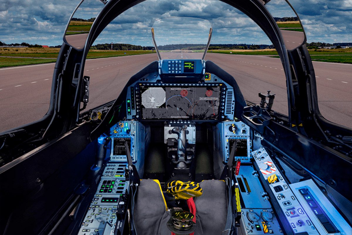 Gripen: getting to know the cockpit of Brazil's most advanced fighter jet