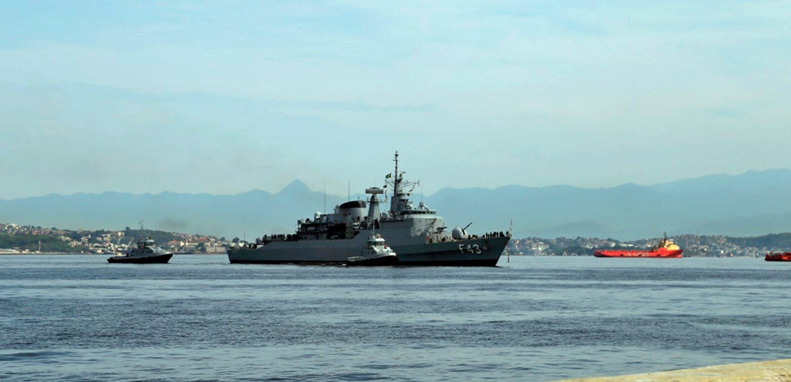Frigate "Liberal" returns to Brazil after mission in Africa
