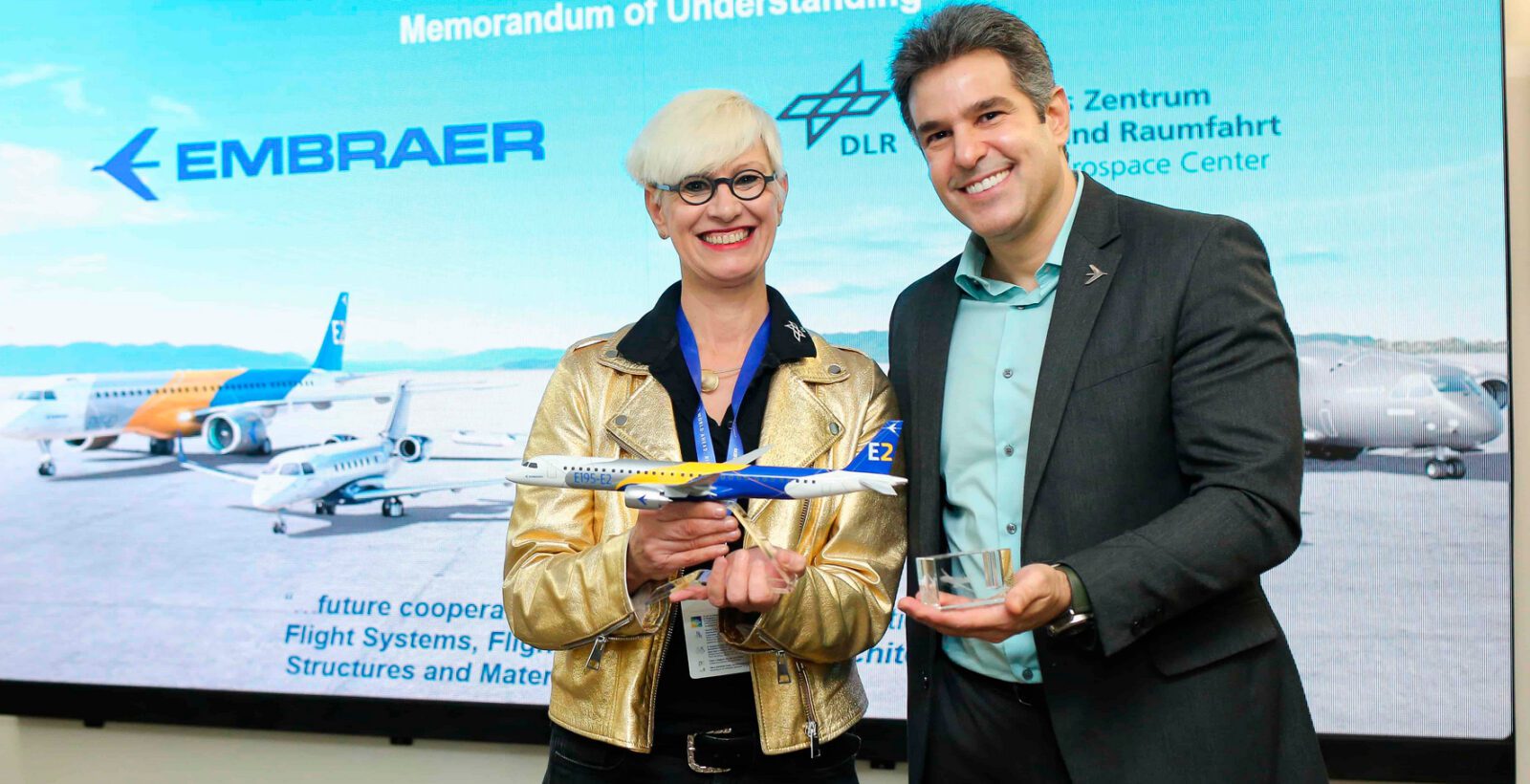 DLR and Embraer extend cooperation in aviation research