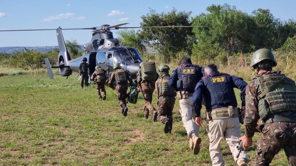Brazilian army and government agencies seize R$118 million in drugs and contraband