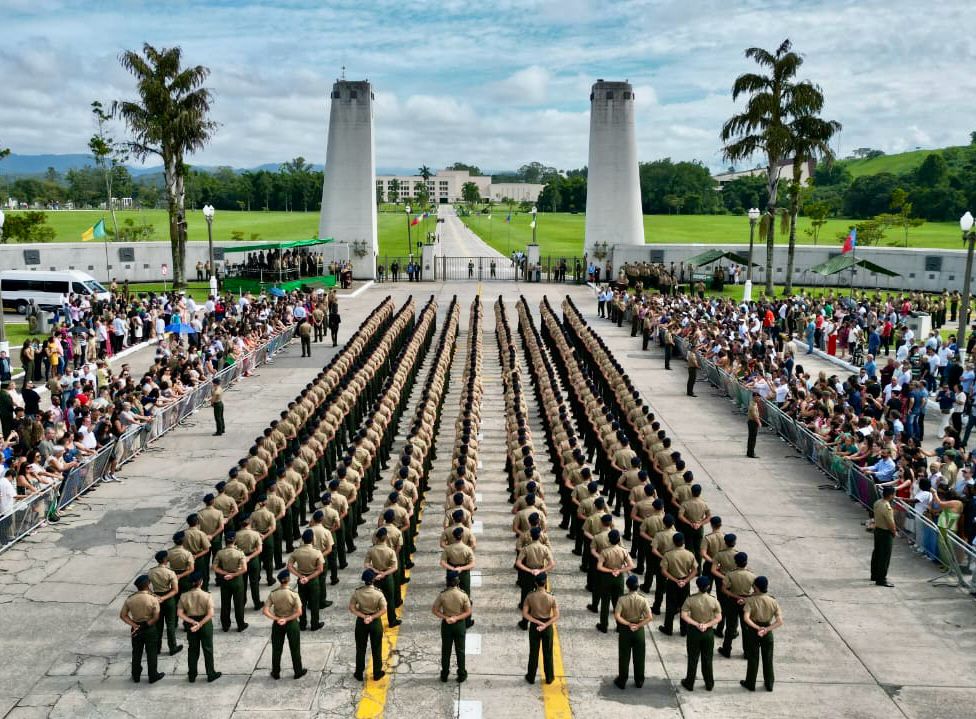 New cadets enter through AMAN's Monumental Gate