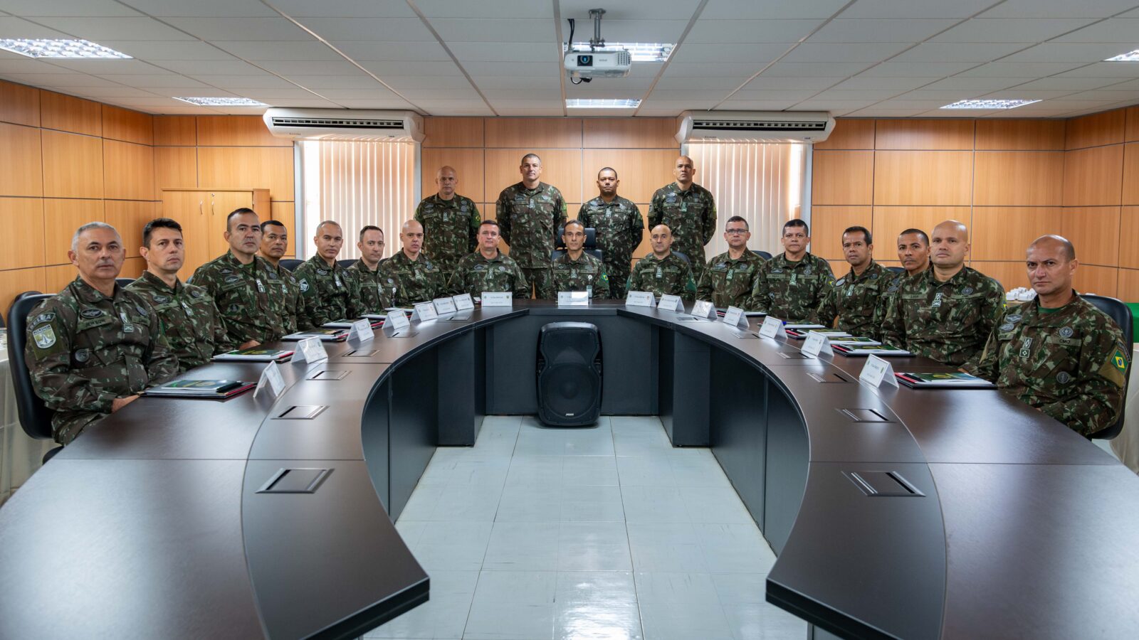 Meeting of Deputy Command Sergeants discusses the career of sergeants in the Brazilian Army