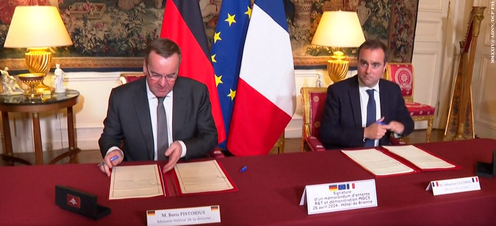 France and Germany sign agreement to develop 'tank of the future'